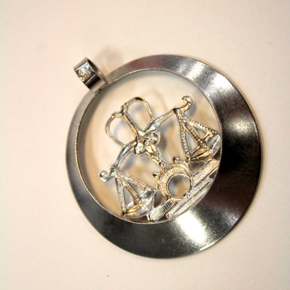835 sterling silver Weighed Scale Pendant - Picture 3 of 5